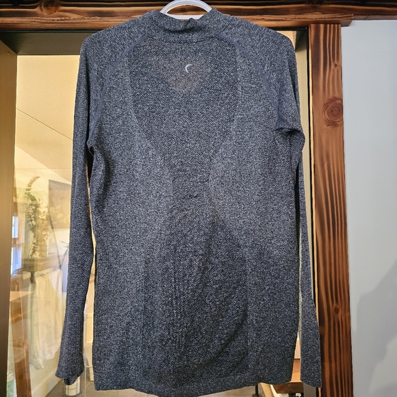 Zyia Heathered Black Running Long Sleeve - Picture 3 of 4